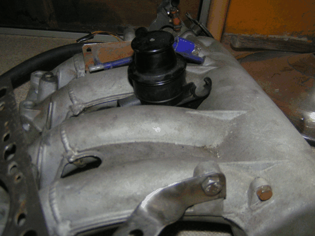 205mi16manifold.gif