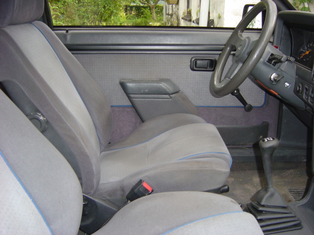 XR3i instrument 014.jpg