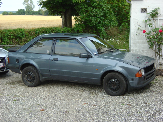XR3i instrument 013.jpg
